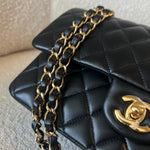 CHANEL Handbag Black Lambskin Quilted Classic Flap Medium GHW -Knockoff
