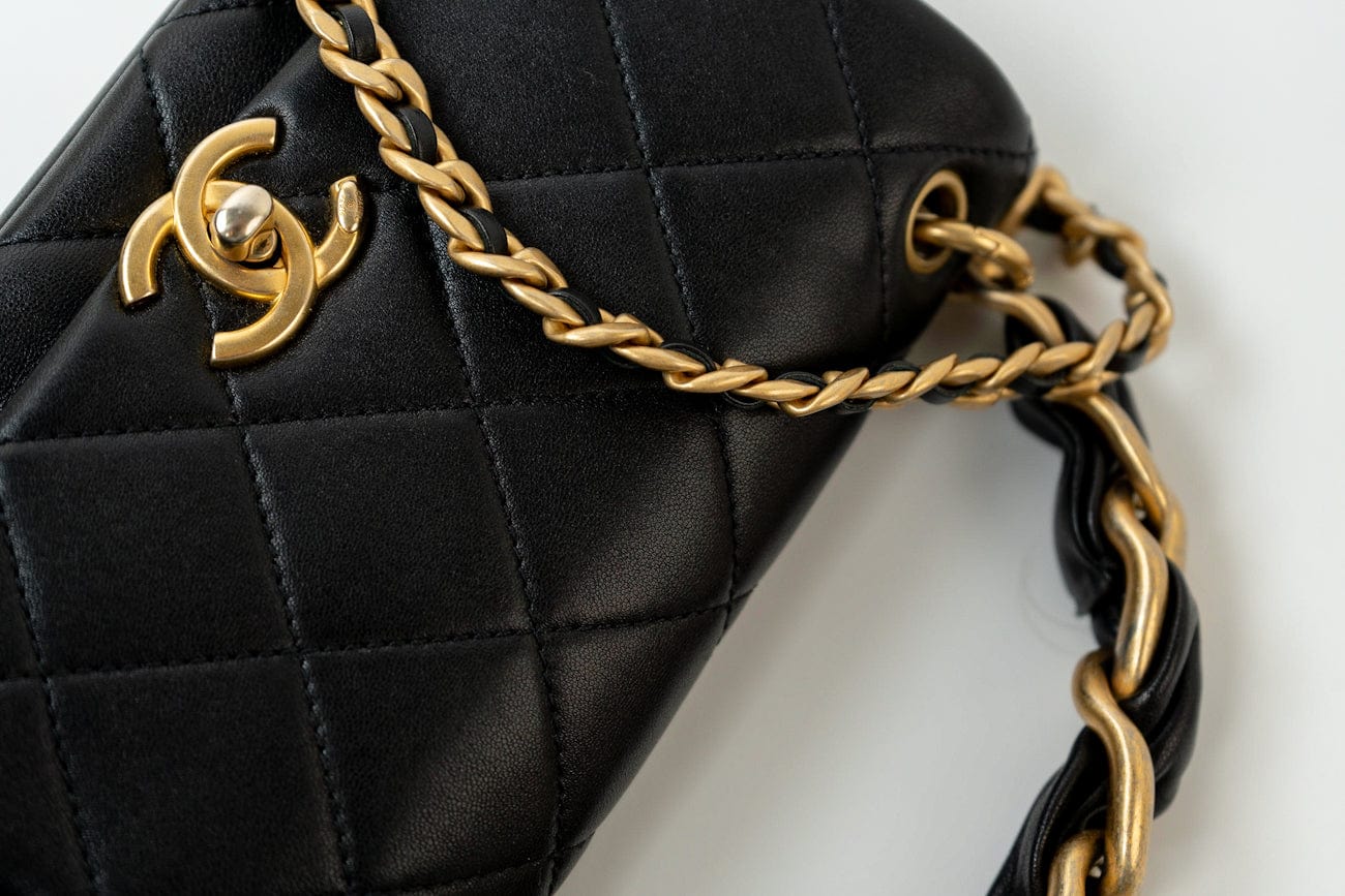 CHANEL Handbag Black Lambskin Quilted Entwined Single Flap Mini Aged Hardware -Knockoff
