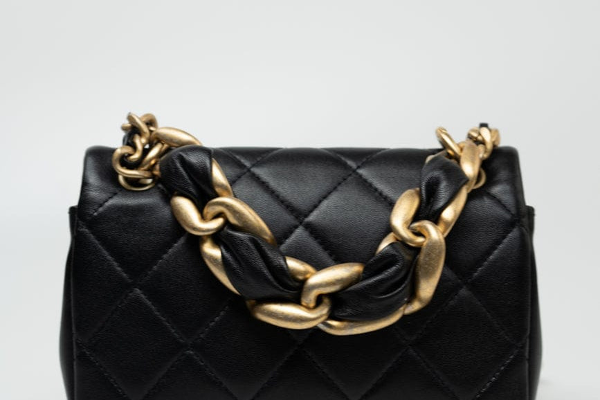 CHANEL Handbag Black Lambskin Quilted Entwined Single Flap Mini Aged Hardware -Knockoff
