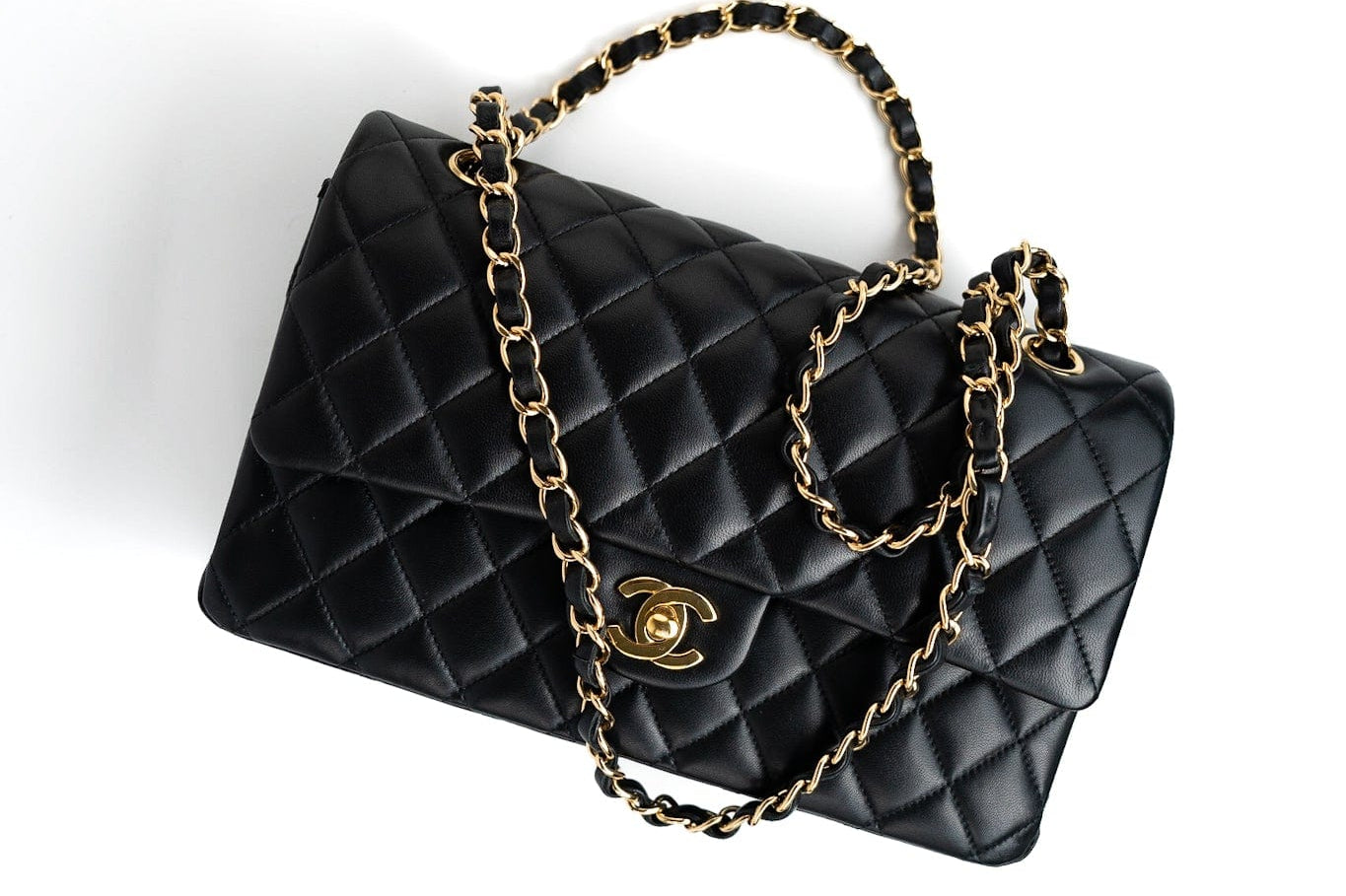 CHANEL Handbag Black Lambskin Quilted Medium Classic Flap Gold Hardware -Knockoff
