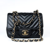 CHANEL Handbag Black Mini Square Black Lambskin Chevron Flap LGHW -Knockoff
