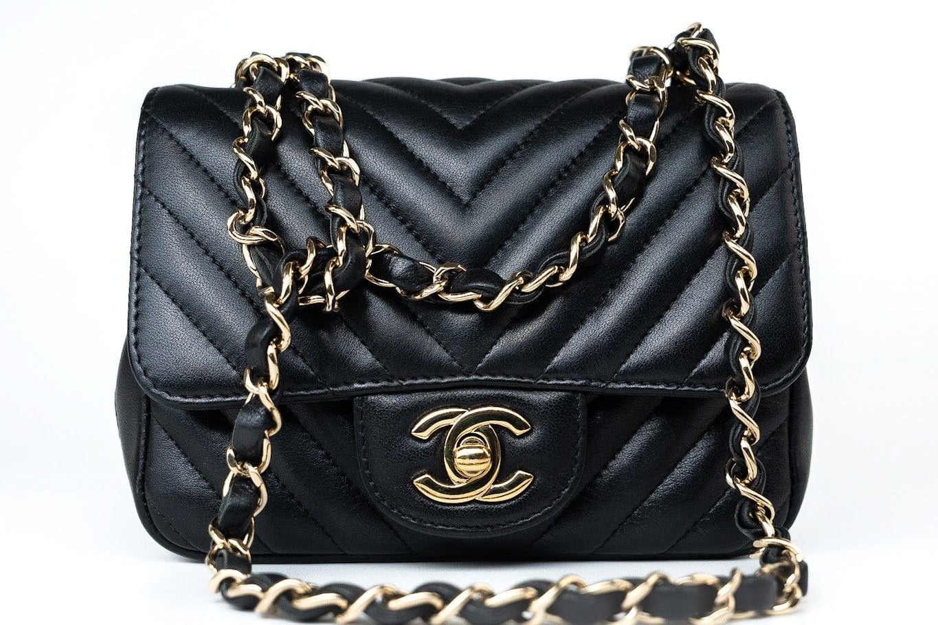 CHANEL Handbag Black Mini Square Black Lambskin Chevron Flap LGHW -Knockoff
