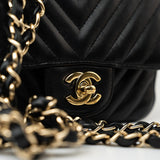 CHANEL Handbag Black Mini Square Black Lambskin Chevron Flap LGHW -Knockoff
