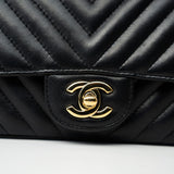 CHANEL Handbag Black Mini Square Black Lambskin Chevron Flap LGHW -Knockoff
