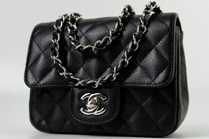 CHANEL Handbag Black Mini Square Caviar Quilted Single Flap SHW -Knockoff
