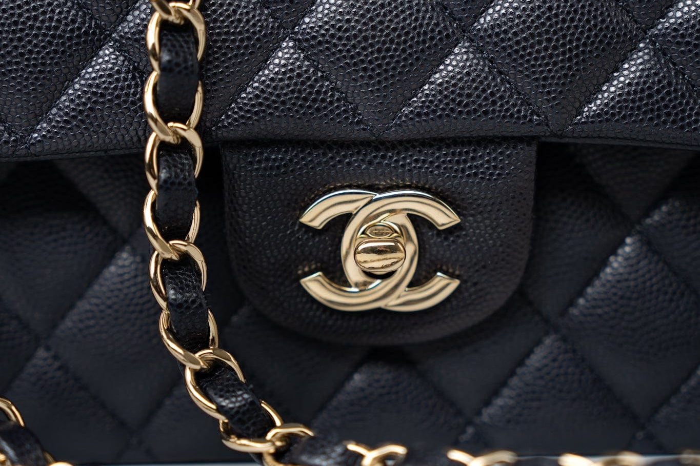 CHANEL Handbag Black Navy Caviar Quilted Classic Flap Medium Light Gold Hardware -Knockoff
