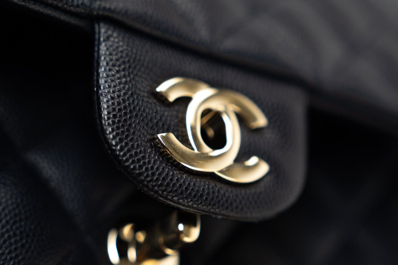 CHANEL Handbag Black Navy Caviar Quilted Classic Flap Medium Light Gold Hardware -Knockoff
