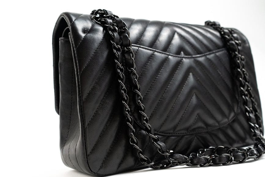 CHANEL Handbag Black So Black Lambskin Chevron Medium Classic Flap -Knockoff
