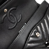 CHANEL Handbag Black So Black Lambskin Chevron Medium Classic Flap -Knockoff
