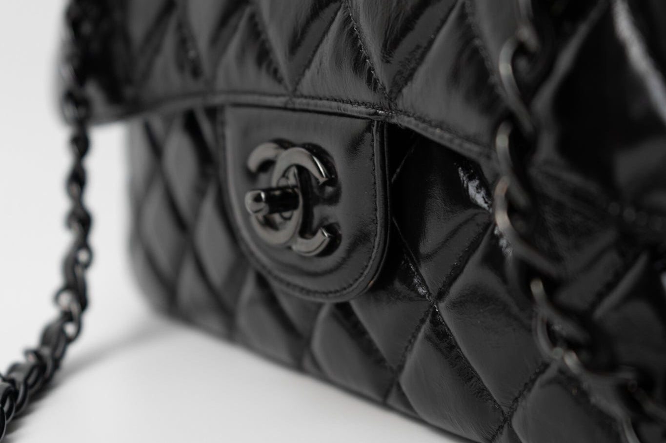 CHANEL Handbag Black So Black Shiny Crumpled Calfskin Quilted Jumbo Double Flap -Knockoff
