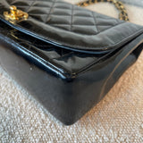 CHANEL Handbag Black Vintage Black Patent Quilted Diana Flap Medium GHW -Knockoff
