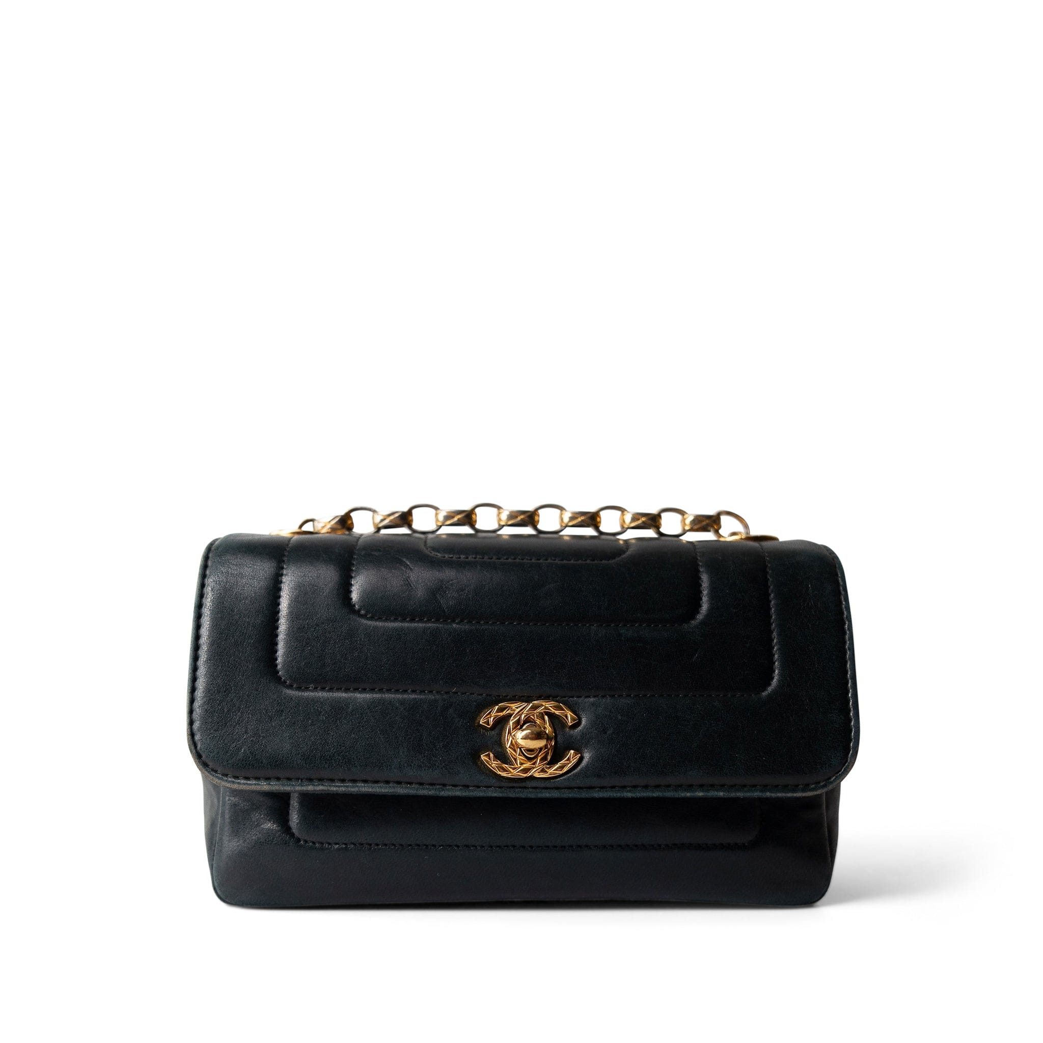 CHANEL Handbag Black Vintage Mini Black Border Flap Lambskin Shoulder Bag Gold Hardware -Knockoff
