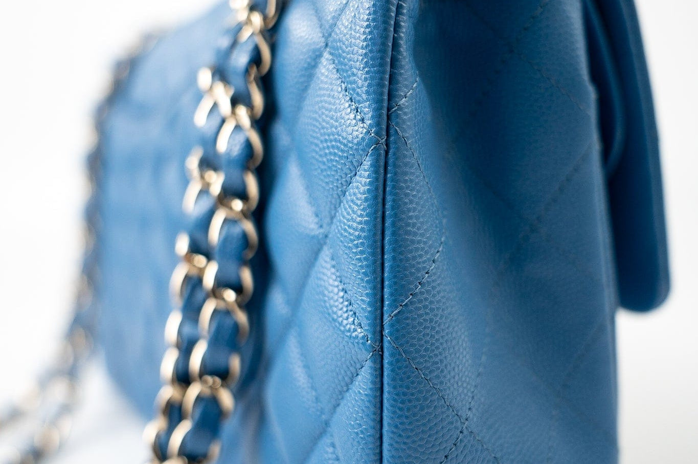 CHANEL Handbag Blue 20S Blue Caviar Quilted Classic Flap Medium Light Gold Hardware -Knockoff
