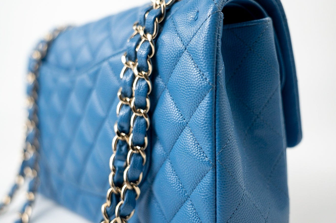 CHANEL Handbag Blue 20S Blue Caviar Quilted Classic Flap Medium Light Gold Hardware -Knockoff
