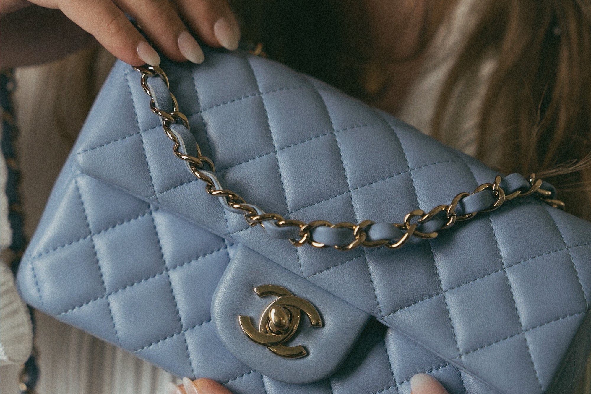 CHANEL Handbag Blue 21C Sky Blue Lambskin Quilted Mini Rectangular Flap Light Gold Hardware -Knockoff
