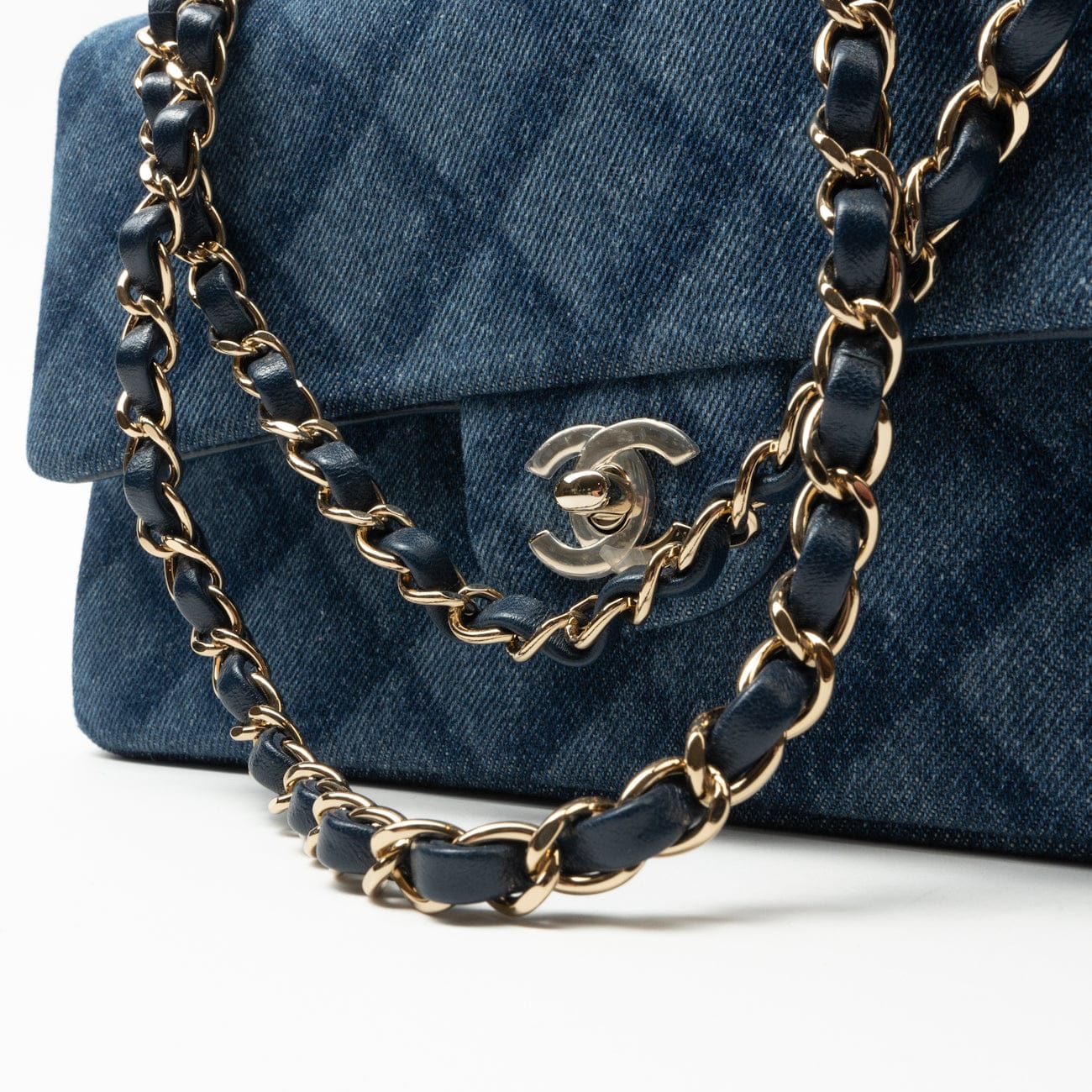 CHANEL Handbag Blue 22B Denim Classic Double Flap Medium Light Gold Hardware -Knockoff
