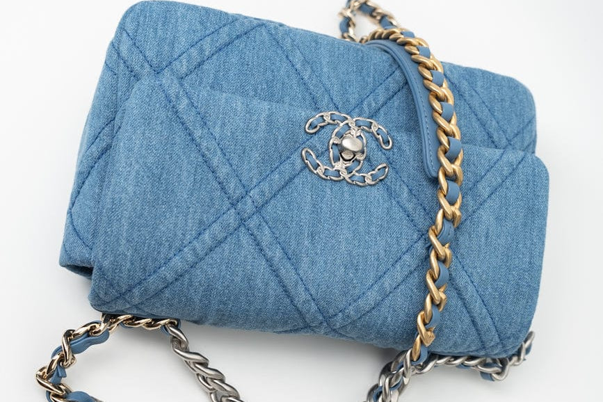 CHANEL Handbag Blue 22P Denim 19 Flap Small Mixed Hardware -Knockoff
