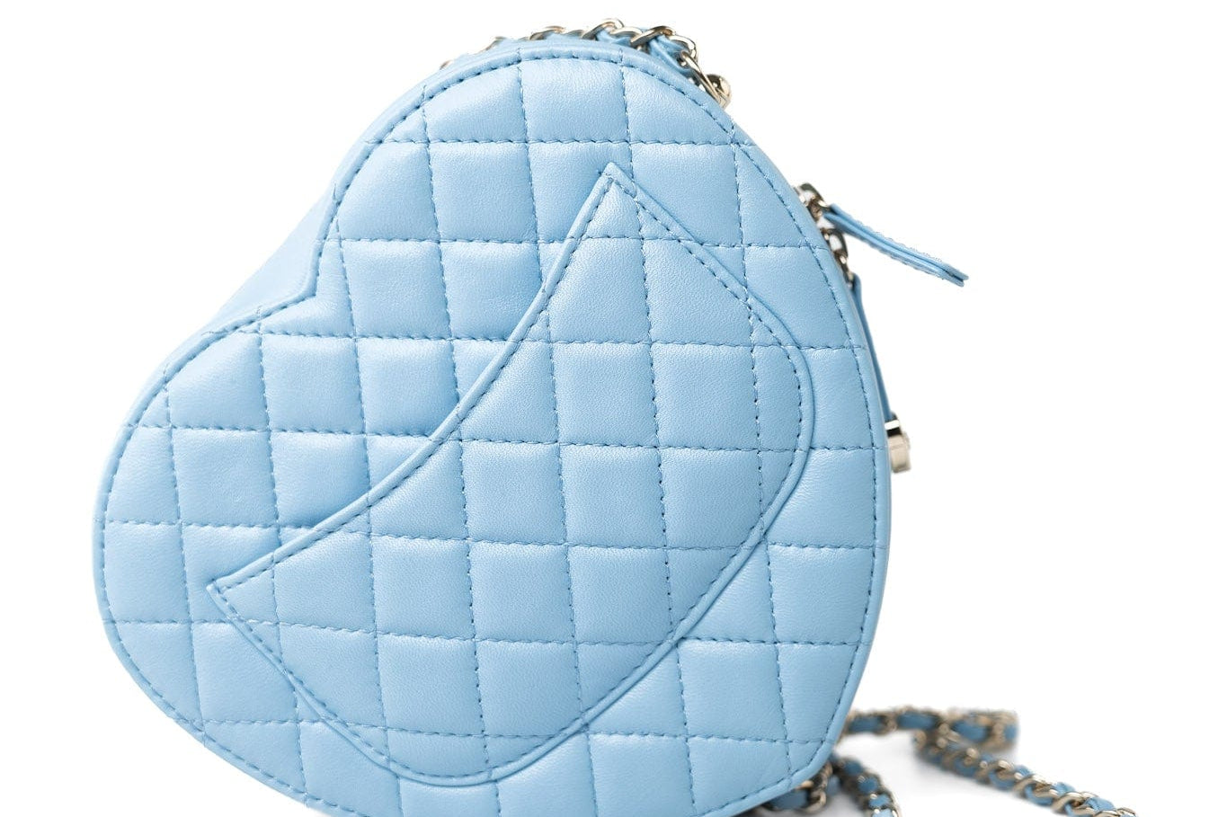 CHANEL Handbag Blue 22S CC In Love Blue Lambskin Quilted Large Heart Bag Light Gold Hardware -Knockoff
