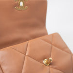 CHANEL Handbag Brown 21P Caramel Lambskin Quilted 19 Flap Small Mixed Hardware -Knockoff
