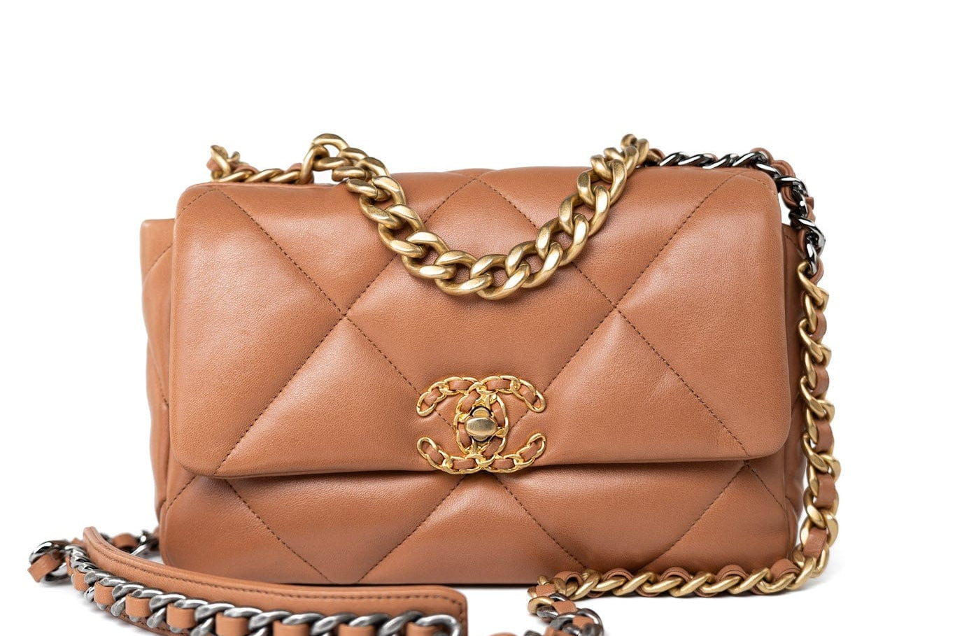 CHANEL Handbag Brown 21P Caramel Lambskin Quilted 19 Flap Small Mixed Hardware -Knockoff
