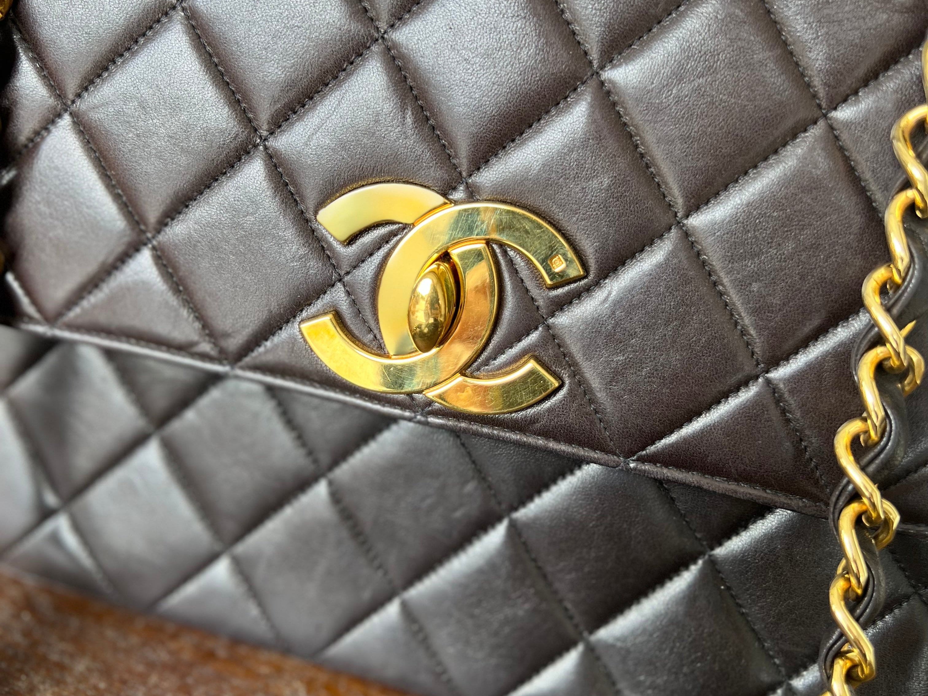 CHANEL Handbag Brown Vintage Black / Dark Brown Lambskin Quilted Square CC Flap GHW -Knockoff
