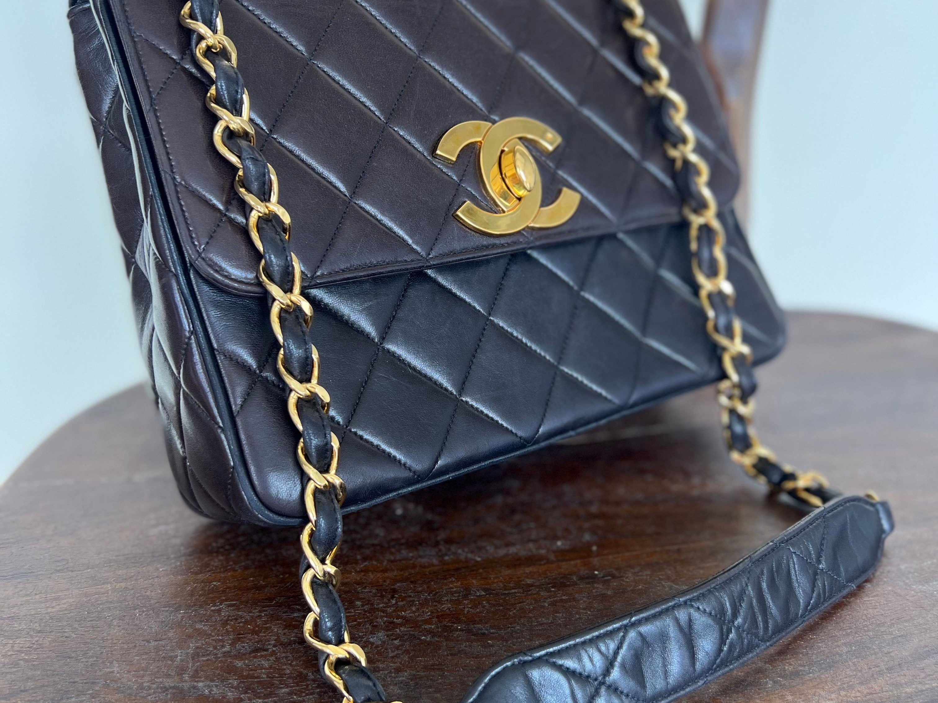 CHANEL Handbag Brown Vintage Black / Dark Brown Lambskin Quilted Square CC Flap GHW -Knockoff
