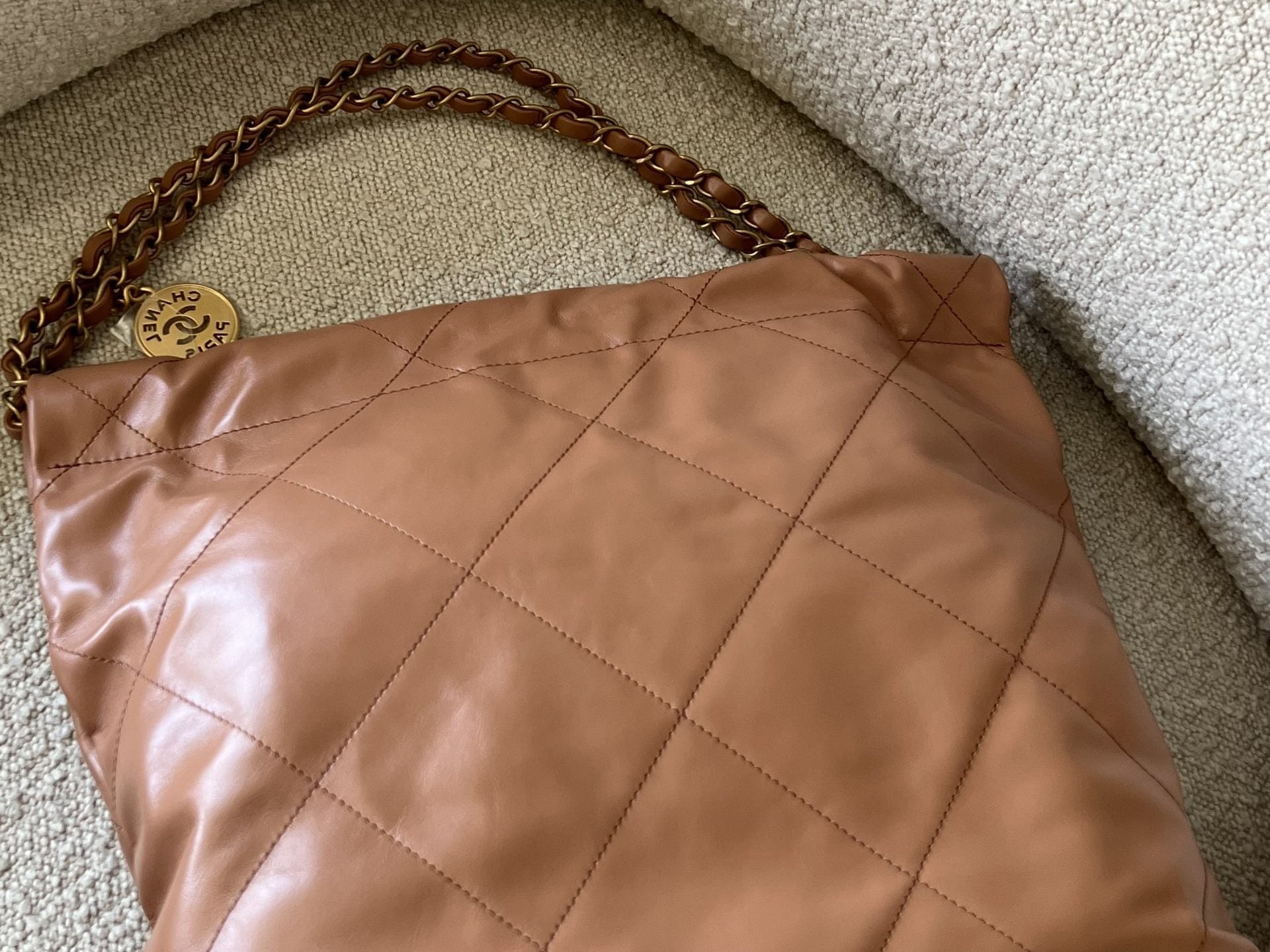 CHANEL Handbag Caramel Shiny Calfskin Quilted 22 Drawstring Bag Small GHW -Knockoff
