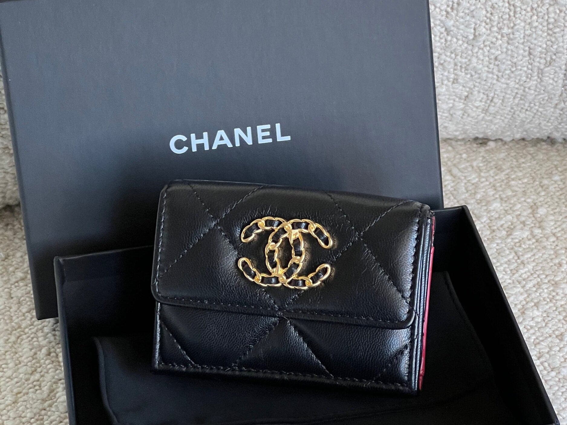 CHANEL Handbag Chanel 19 Flap Lambskin Coin Purse Black -Knockoff
