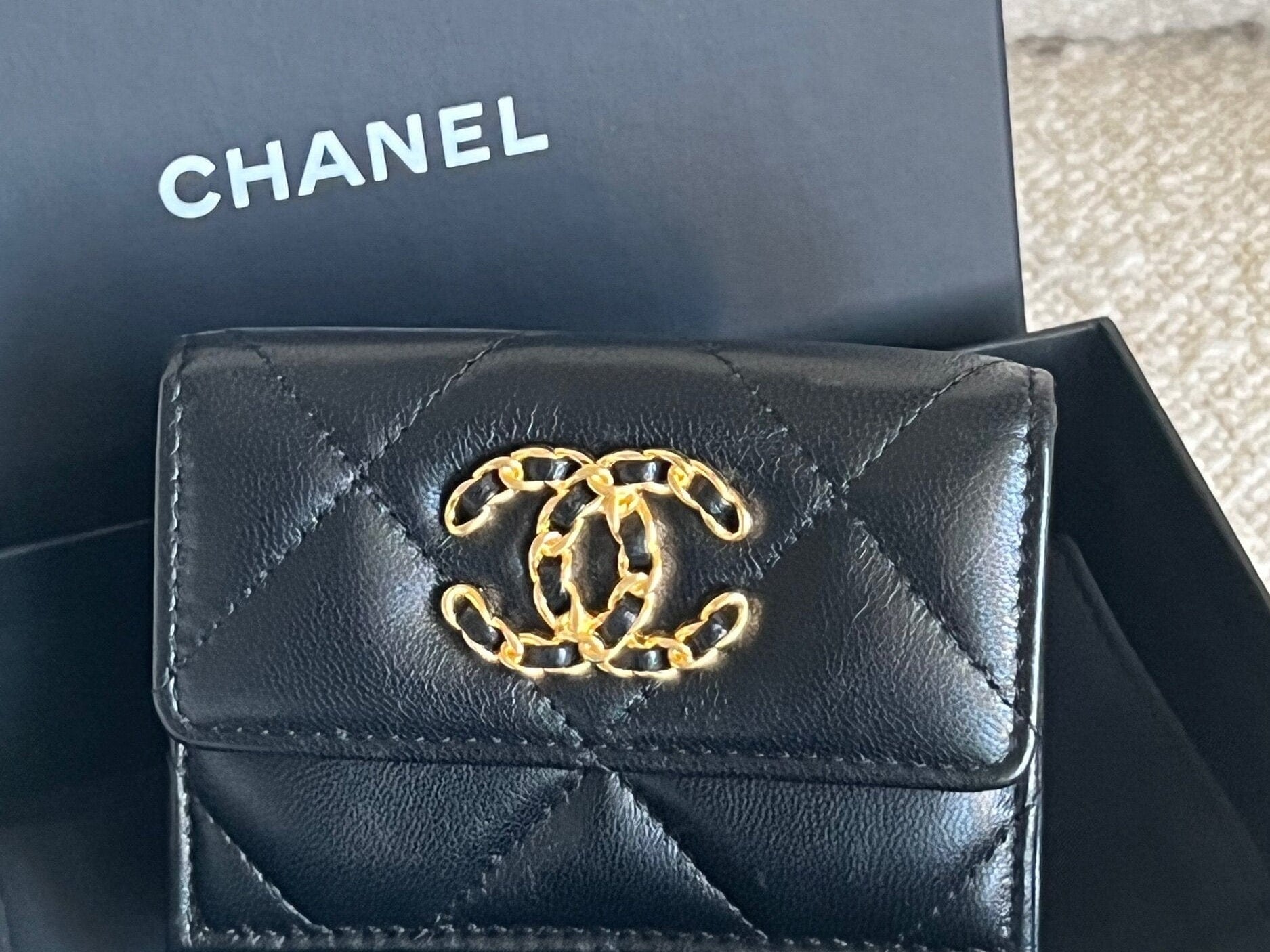 CHANEL Handbag Chanel 19 Flap Lambskin Coin Purse Black -Knockoff
