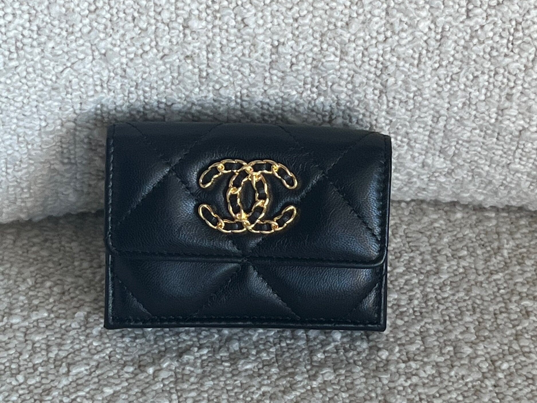 CHANEL Handbag Chanel 19 Flap Lambskin Coin Purse Black -Knockoff
