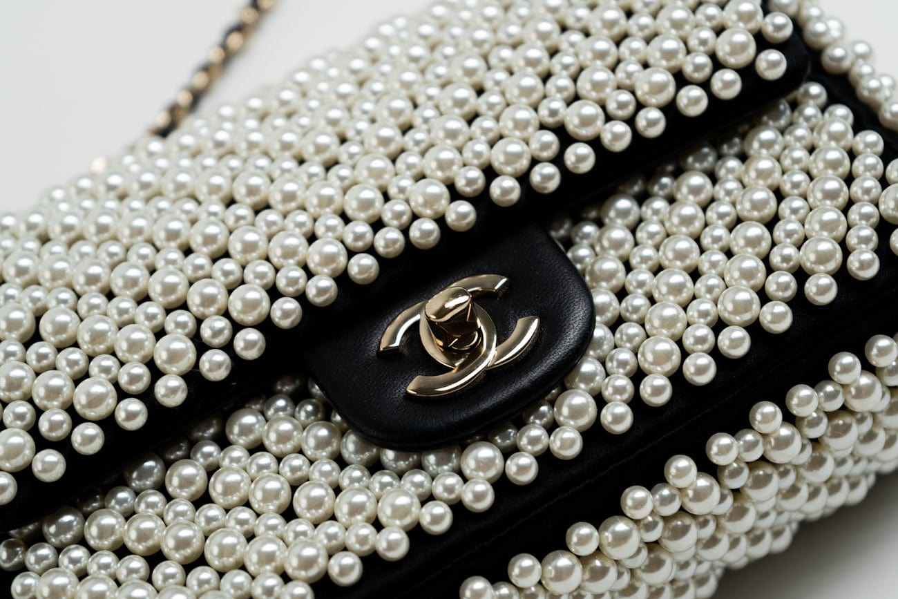 CHANEL Handbag Chanel 19S Mini Pearl On Flap -Knockoff
