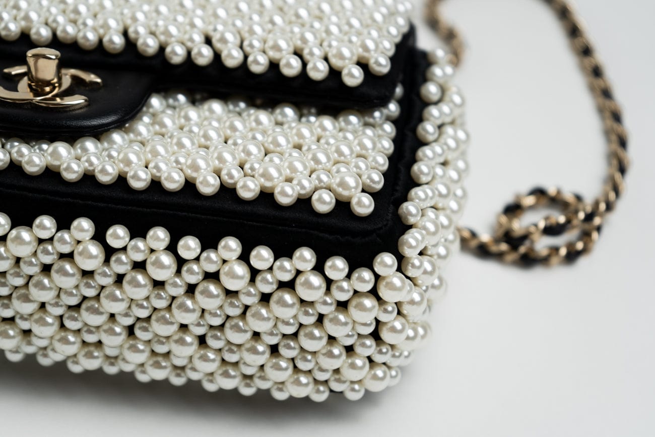 CHANEL Handbag Chanel 19S Mini Pearl On Flap -Knockoff
