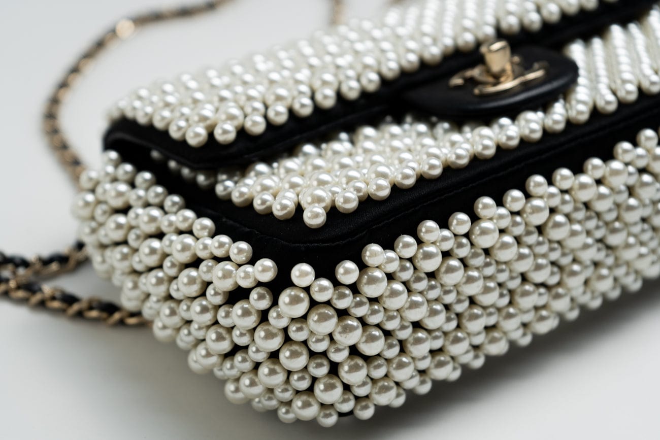 CHANEL Handbag Chanel 19S Mini Pearl On Flap -Knockoff
