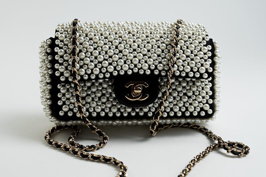 CHANEL Handbag Chanel 19S Mini Pearl On Flap -Knockoff
