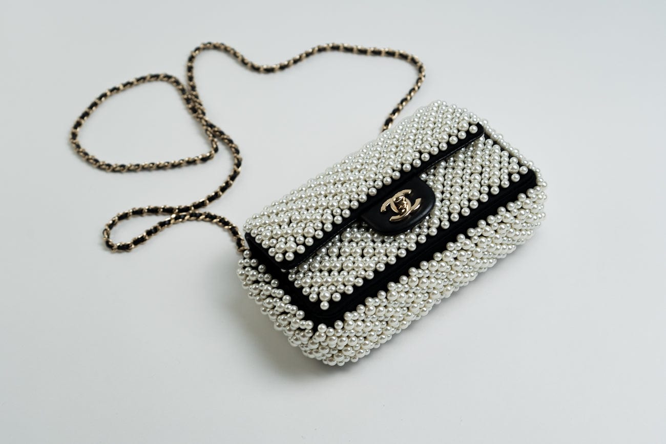 CHANEL Handbag Chanel 19S Mini Pearl On Flap -Knockoff
