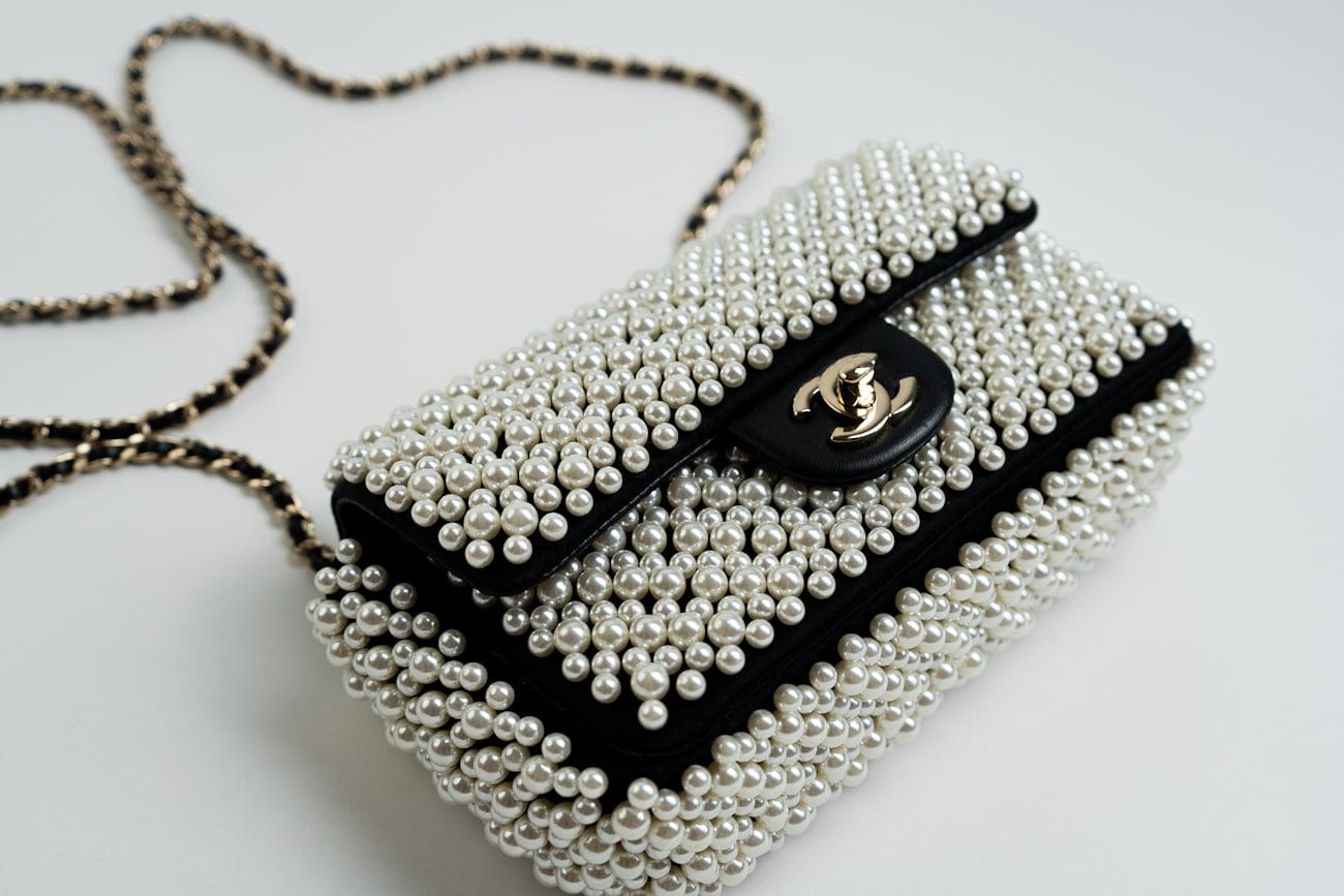 CHANEL Handbag Chanel 19S Mini Pearl On Flap -Knockoff
