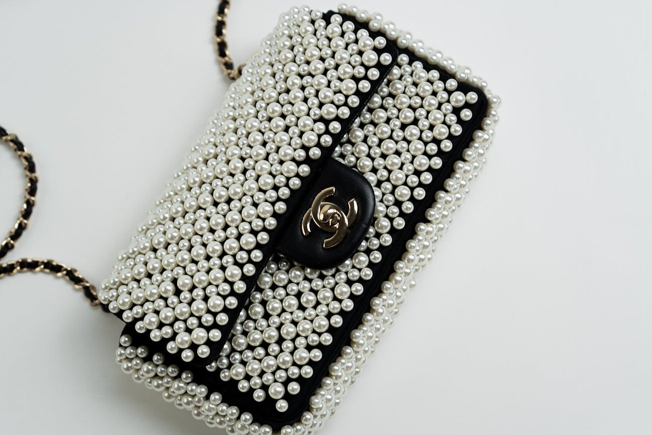 CHANEL Handbag Chanel 19S Mini Pearl On Flap -Knockoff
