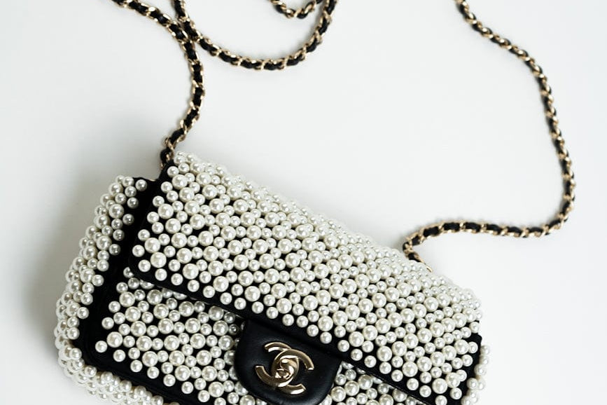 CHANEL Handbag Chanel 19S Mini Pearl On Flap -Knockoff
