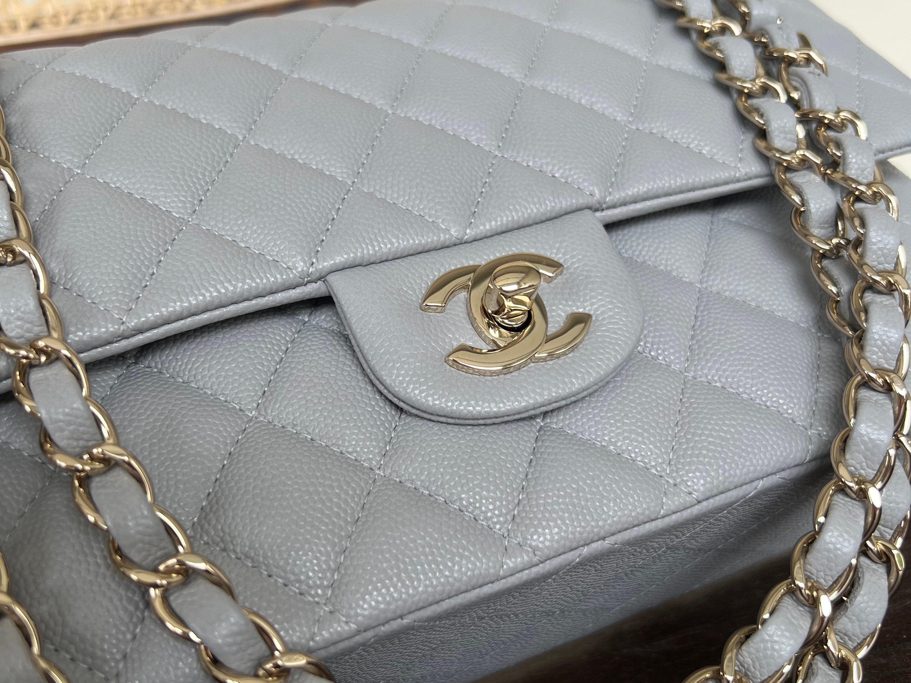 CHANEL Handbag Chanel 21A Grey Caviar Quilted Medium Classic Flap LGHW -Knockoff
