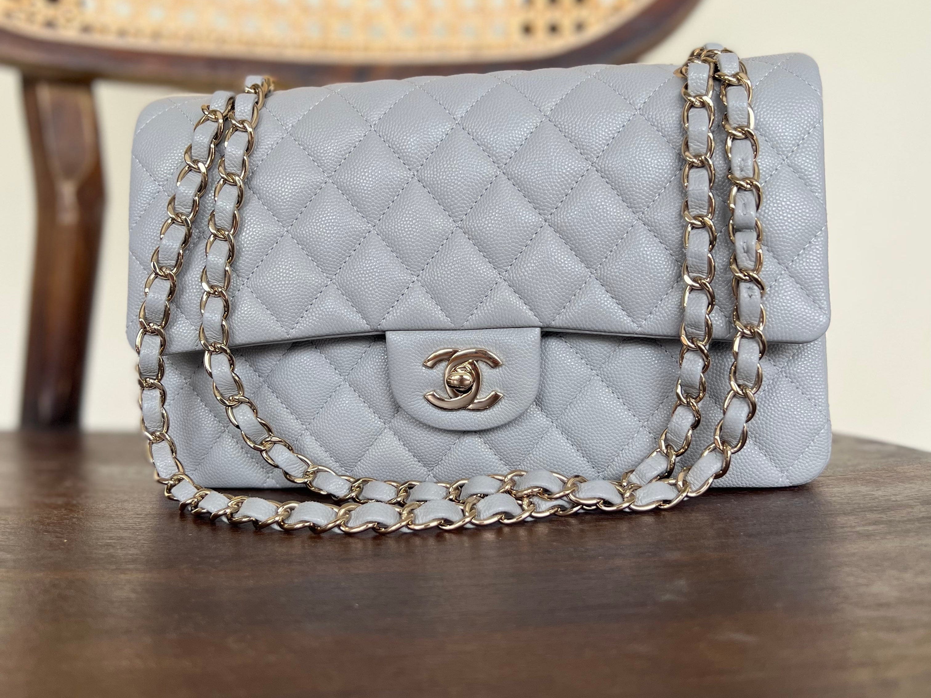 CHANEL Handbag Chanel 21A Grey Caviar Quilted Medium Classic Flap LGHW -Knockoff
