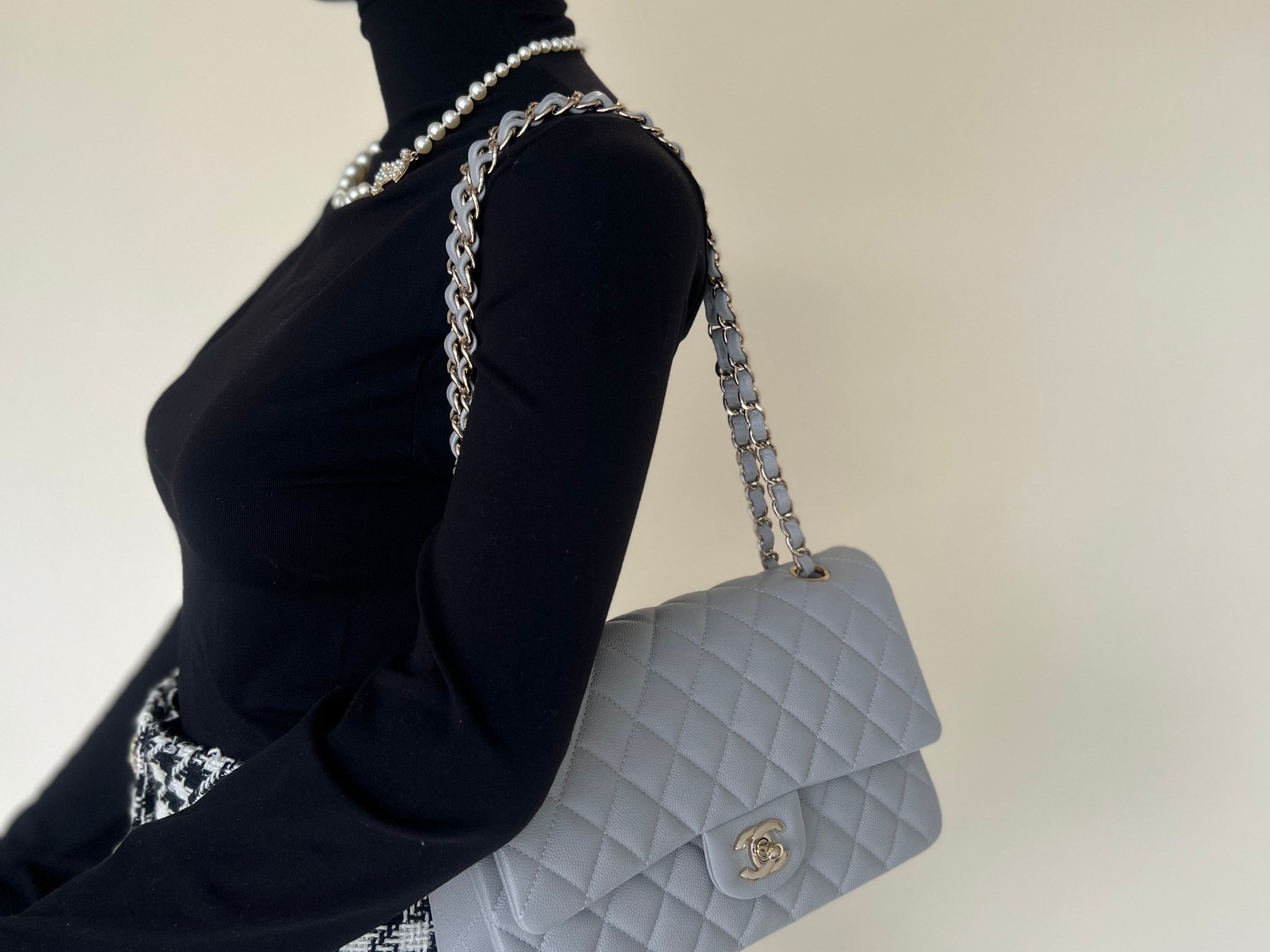 CHANEL Handbag Chanel 21A Grey Caviar Quilted Medium Classic Flap LGHW -Knockoff
