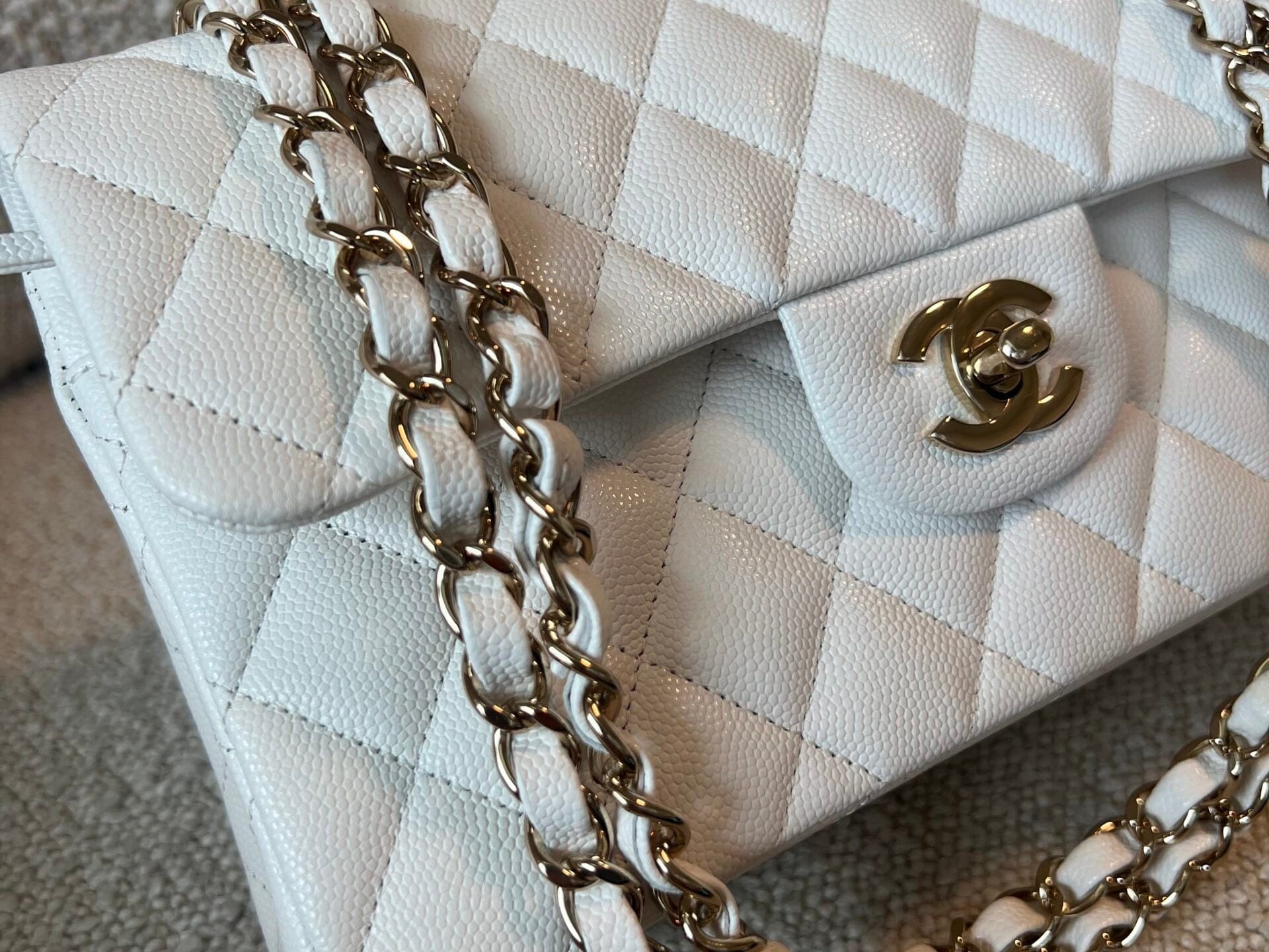 CHANEL Handbag Chanel 21A White Caviar Quilted Classic Flap Small LGHW -Knockoff
