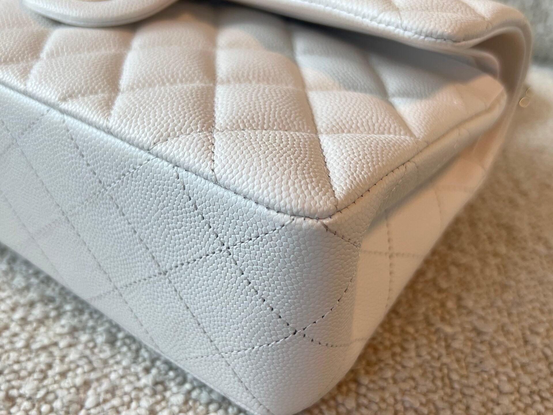 CHANEL Handbag Chanel 21A White Caviar Quilted Classic Flap Small LGHW -Knockoff
