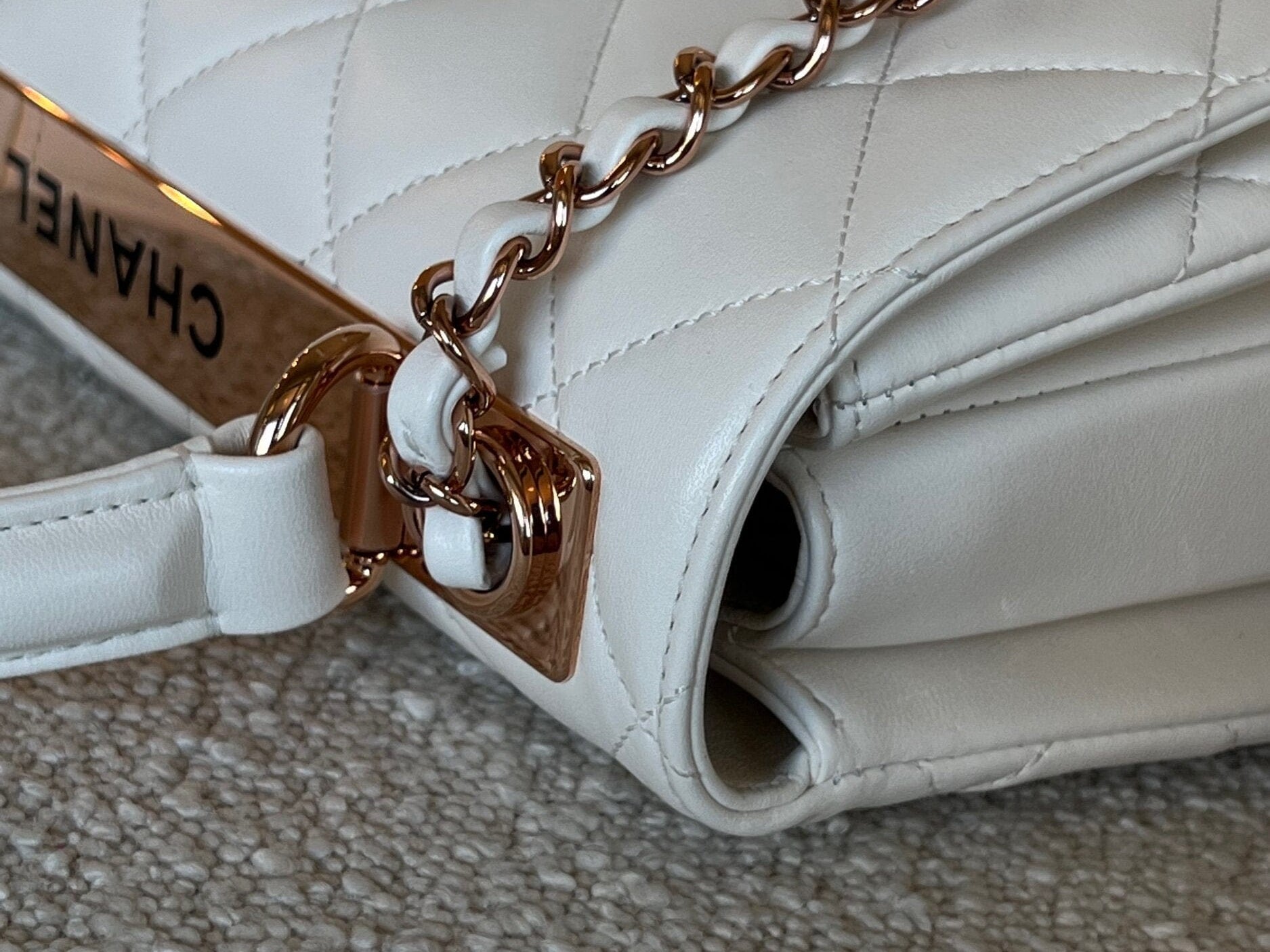 CHANEL Handbag Chanel 21B Small White Lambskin Quilted Trendy CC w/ Rose Gold Hardware -Knockoff
