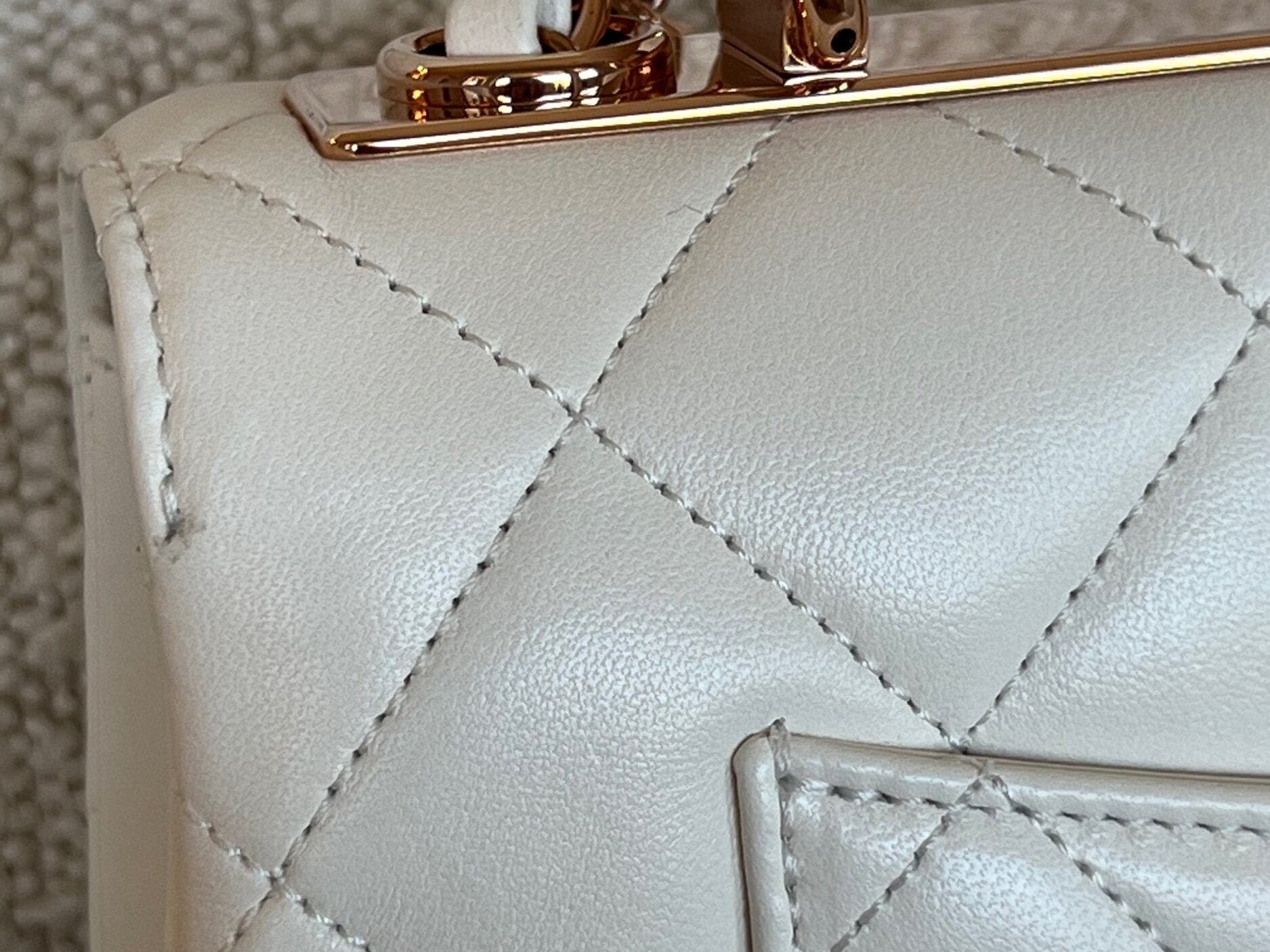 CHANEL Handbag Chanel 21B Small White Lambskin Quilted Trendy CC w/ Rose Gold Hardware -Knockoff
