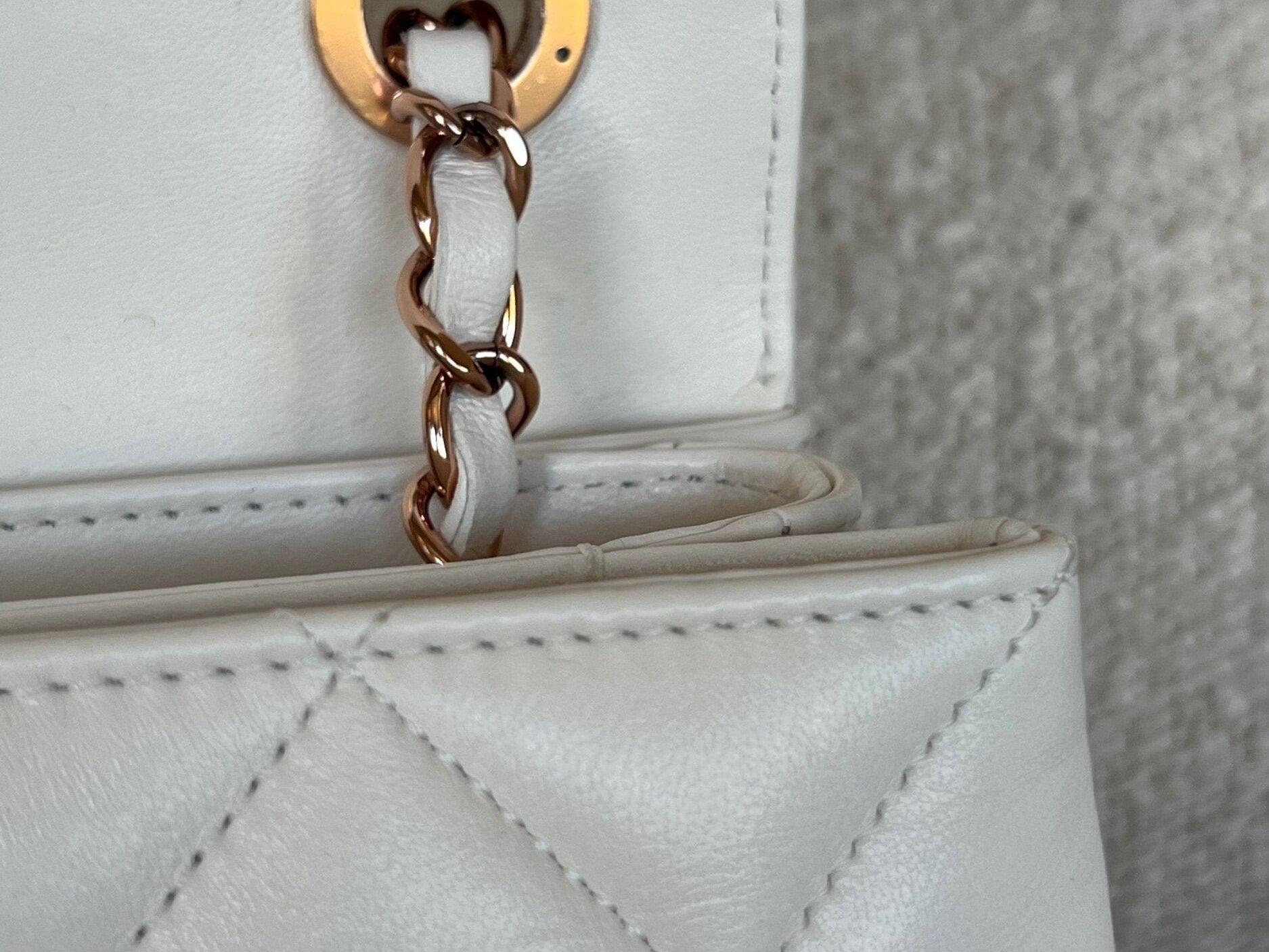 CHANEL Handbag Chanel 21B Small White Lambskin Quilted Trendy CC w/ Rose Gold Hardware -Knockoff
