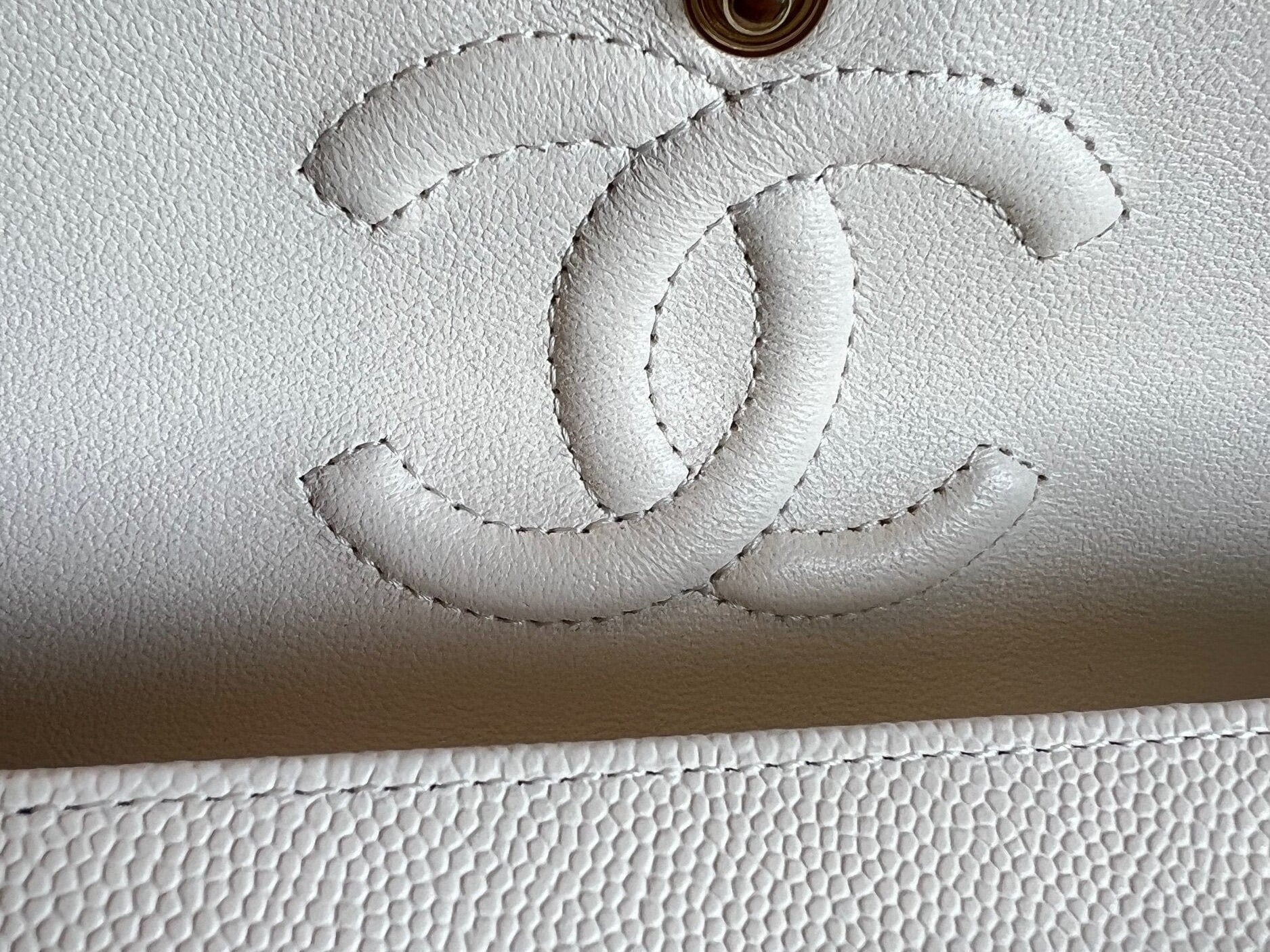 CHANEL Handbag Chanel 21B White Caviar Quilted Classic Flap Small LGHW -Knockoff
