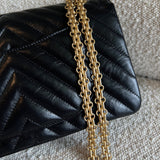 CHANEL Handbag Chanel 21K Reissue 2.55 Black Chevron Aged Calfskin Quilted 225 (Medium) AGHW -Knockoff
