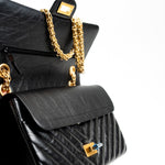 CHANEL Handbag Chanel 21K Reissue 2.55 Black Chevron Aged Calfskin Quilted 225 (Medium) AGHW -Knockoff
