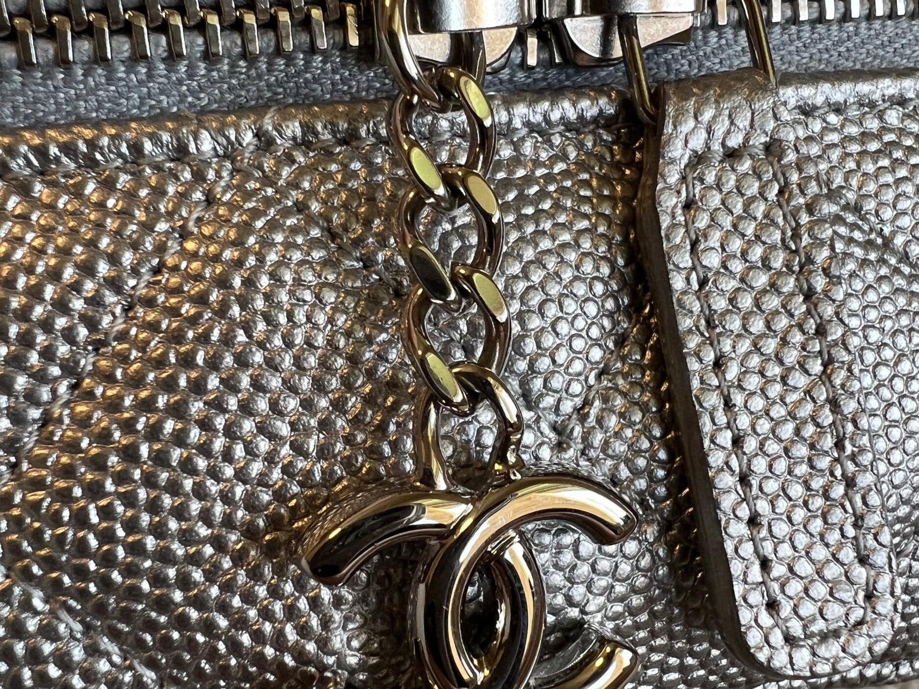 CHANEL Handbag Chanel 21S Metallic Silver Micro Vanity Grained Calfskin SHW -Knockoff
